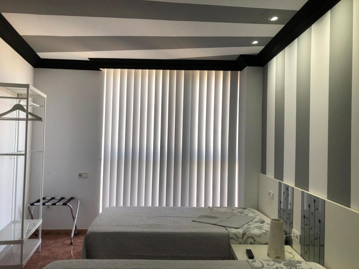 Apartamentos Los Angeles Alcaniz Exterior photo