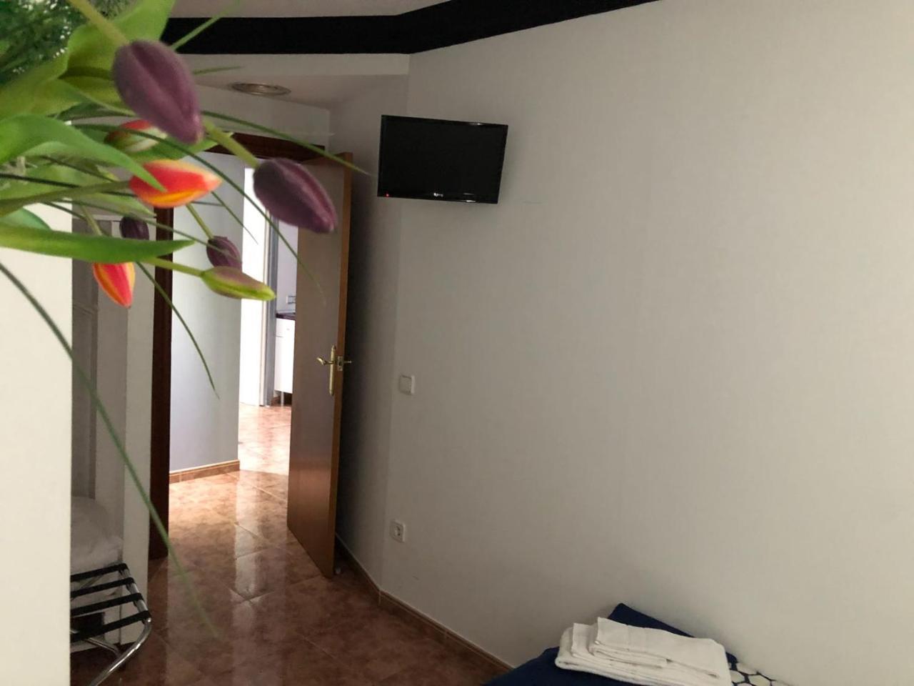 Apartamentos Los Angeles Alcaniz Exterior photo